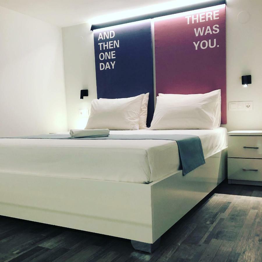Mr & Mrs K Lofts Appartement Potos Buitenkant foto