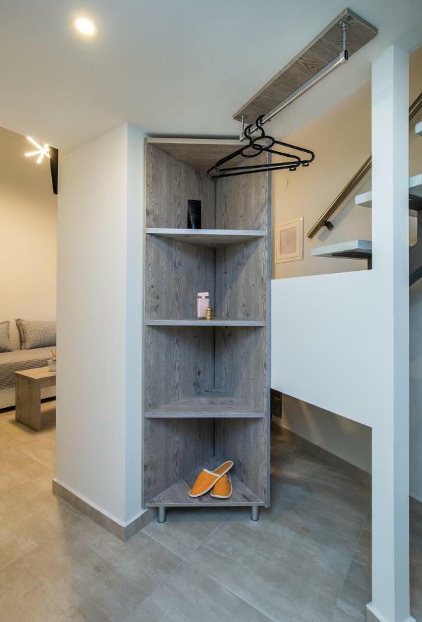 Mr & Mrs K Lofts Appartement Potos Buitenkant foto